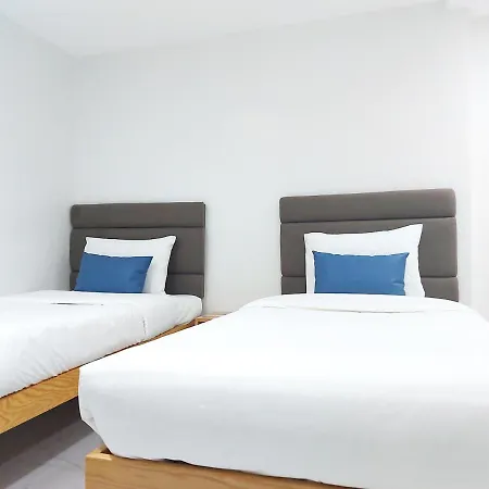 Airobedz Makati - A Value Hotel