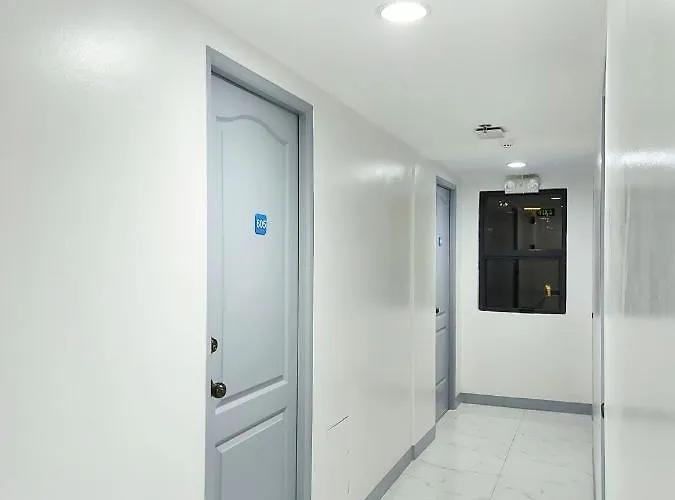Airobedz Makati - A Value Hotel Manila