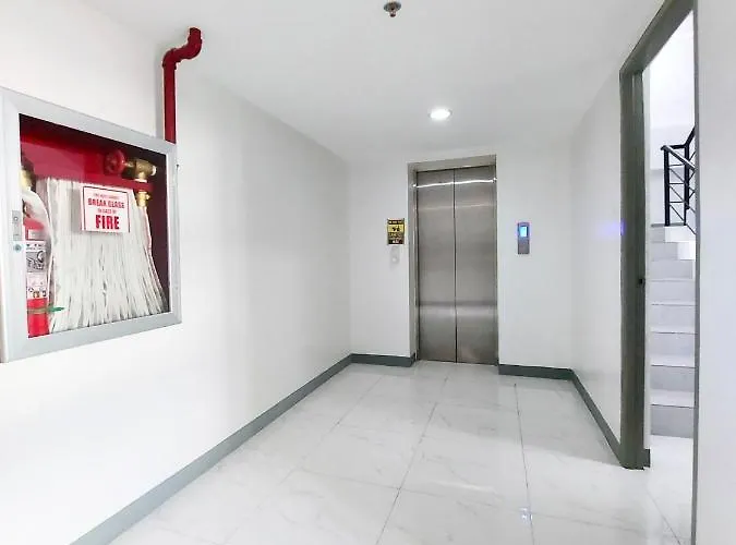 Airobedz Makati - A Value Hotel Manila